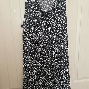 Kaileigh Black and White Floral dress